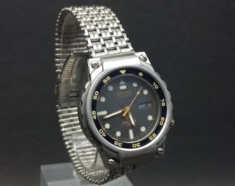 希少なヴィンテージ カバーン・ド・ズッカ by SEIKO W621-4000