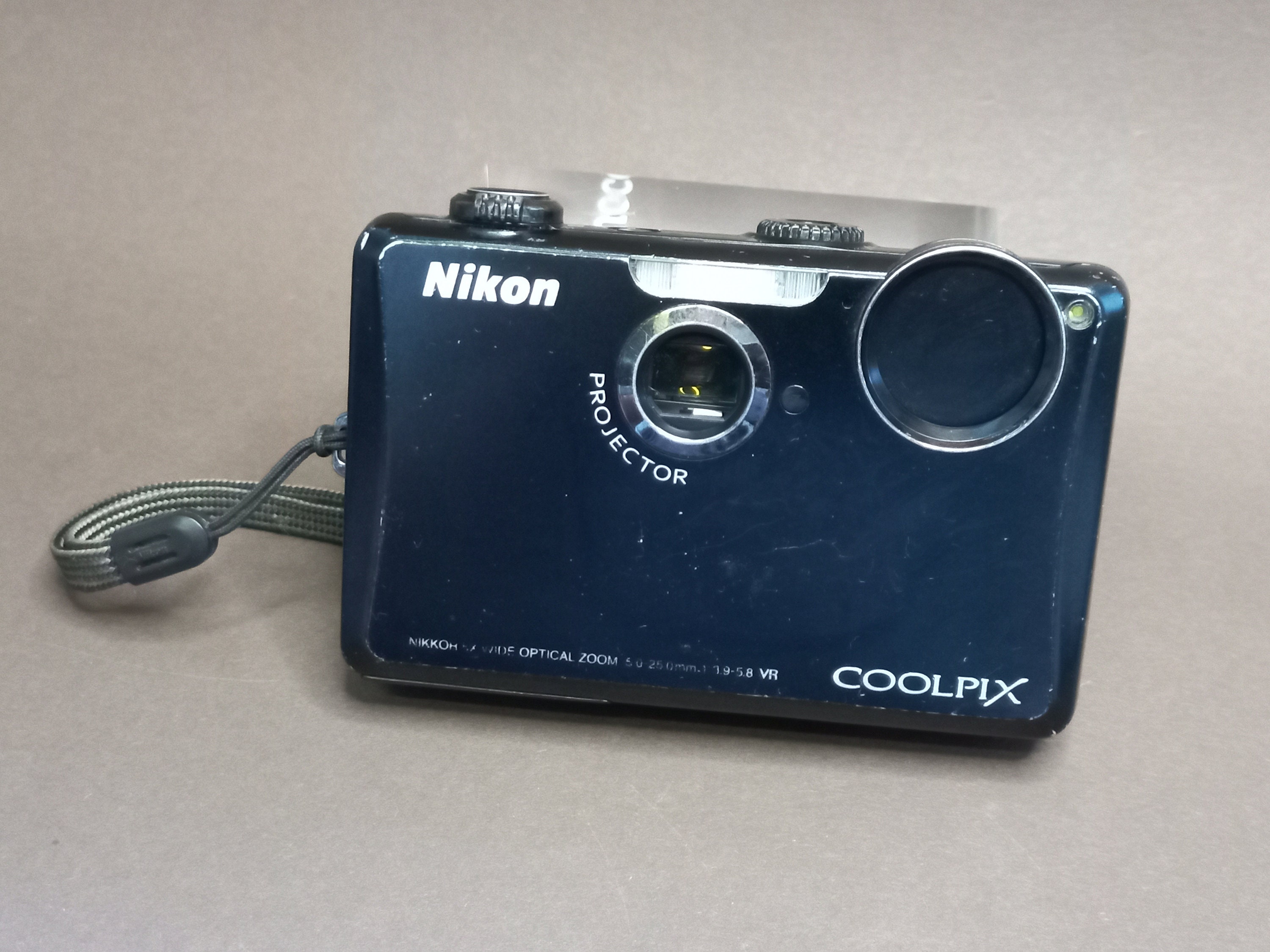 【動作品】NikonニコンCOOLPIX S1100pj デジカメ&ケースセット Amazon.com : Nikon Coolpix S1100pj 14 MP Digital Camera with