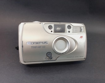 Câmera vintage Olympus Trip AF50, câmera analógica dos anos 90, estilo "apontar e disparar".