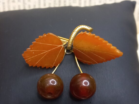 Soviet Vintage Amber Brooch"Cherry", Jewelry of t… - image 2
