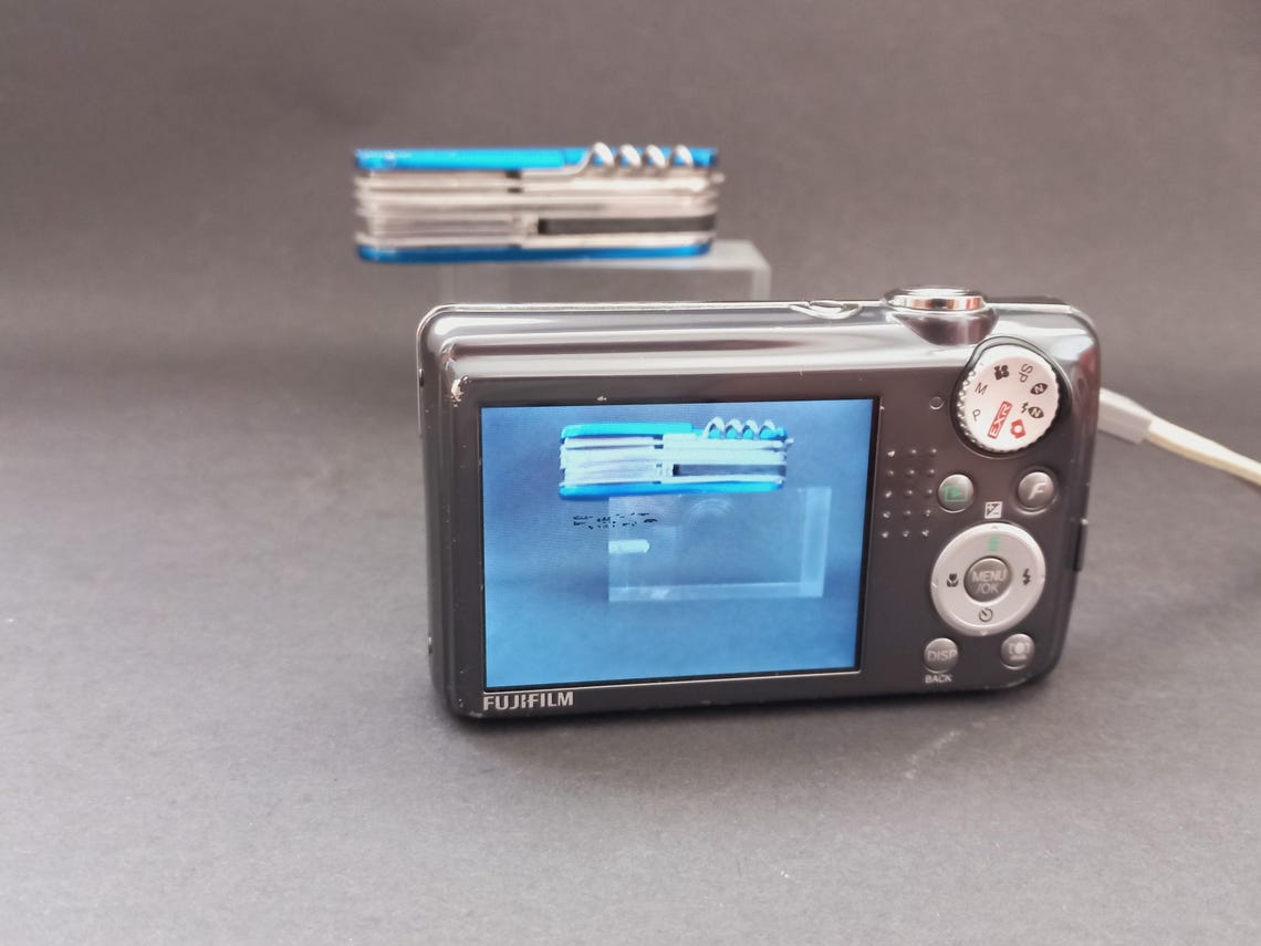 Fujifilm FinePix F70 EXR, foto 4 di 5