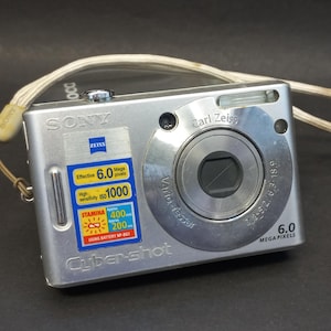 Digital Camera Sony Cyber-Shot DSC-W30, Compact Digital Camera, Sony cameras