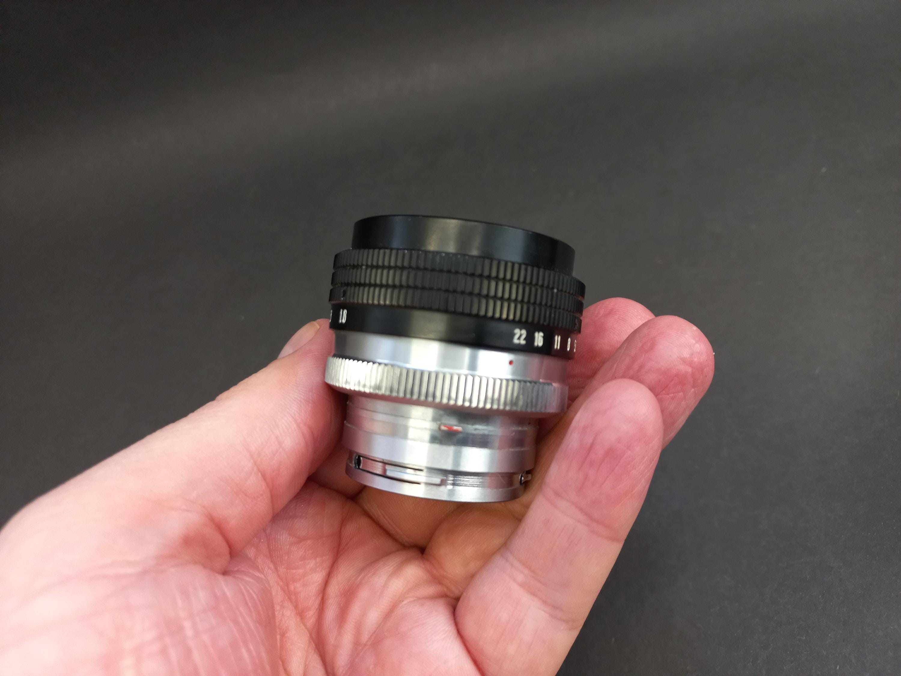 ヘリオス103 53mm F1.8｜ロシアンレンズ特有の描写・金属ボディの名玉