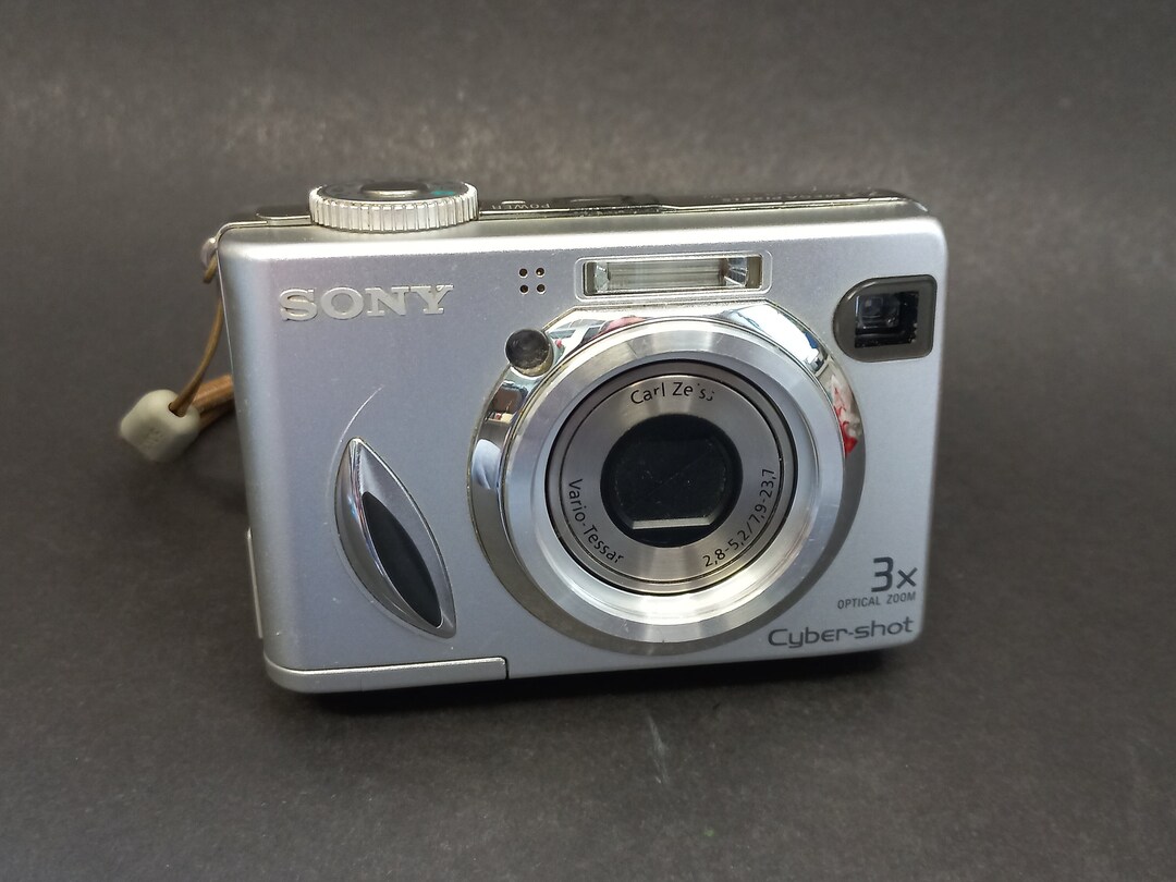 Digital Camera Sony Cybershot DSCW7, Compact Digital Camera, Sony