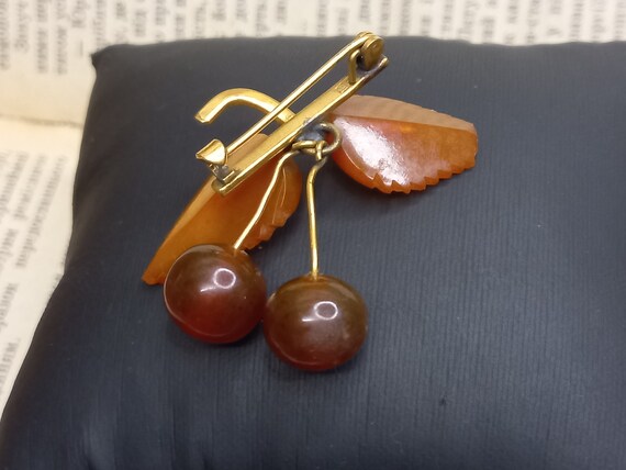 Soviet Vintage Amber Brooch"Cherry", Jewelry of t… - image 3