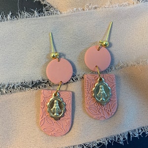 The Maria Dangles