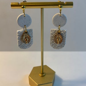The Maria Dangles