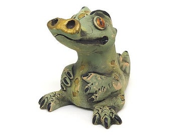 Figurine en céramique Crocodile, Alligator, Céramique faite à la main, Sculpture de poterie, Cadeau de collection, Décor fabriqué en Ukraine, Figurine d'animaux, Décor d'art