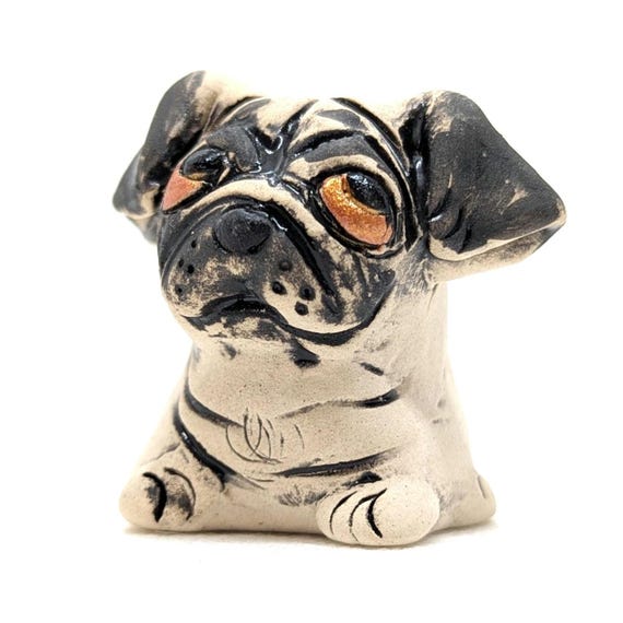 陶器の置物 犬 パグ ハンドメイド 陶器 陶器彫刻 コレクター向けギフト 