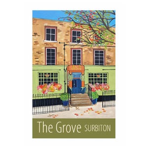 Peut inclure: Illustration d'un bâtiment avec une façade verte et beige, des fenêtres et une porte bleue. Le bâtiment est orné de jardinières et d'une enseigne « The Grove SURBITON ». Un arbre aux feuilles rouges et vertes est en arrière-plan.