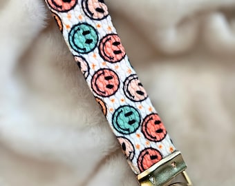 portachiavi da polso sorridente, portachiavi da polso estetico, portachiavi retrò personalizzato, faccine sorridenti, portachiavi da polso con sorriso carino, portachiavi da polso hippie hippie felice