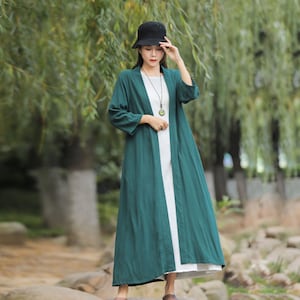 Lässige lose sitzende Leinen Strickjacke Baumwolle Leinen Windjacke Leinen Robe Übergröße Kleidung Übergröße Kleid Leinen Maxi-Mantel 136
