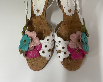 Beverly Feldman Vintage Spectacular  sling back flowered sandals 6.5