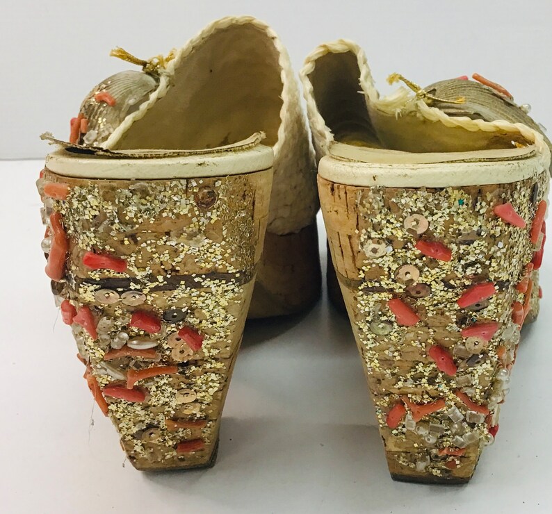 Vintage Miami Beach gold glitter coral encrusted clogs with shell upper image 4