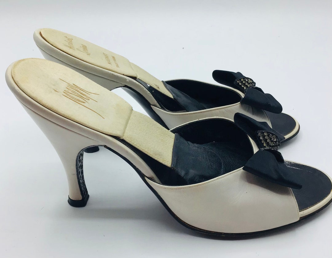 Herbert Levine Vintage Springolators 1950s Black&white Sandals - Etsy