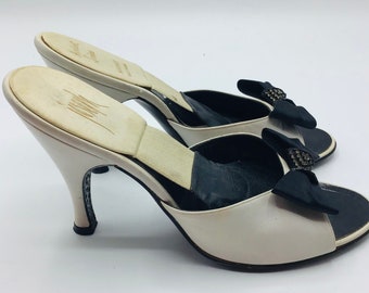 Herbert Levine Vintage Springolators  1950s Black&White Sandals