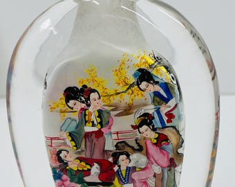 Vintage Chinese Inside Reverse Painted Snuff Bottle 19th/20th