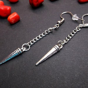 Un pendiente de espiga de plata Spike dangle plata acrílico pico Punk pendiente gótico pendiente largo espiga corto cono cono Goth colgante para él