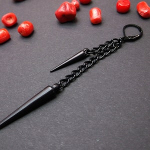 Eine schwarze Spitze Ohrring, Spike baumeln, schwarze Acryl Spitze, Punk Ohrring, Gothic Ohrring, lange Spitze baumeln, kurze Kegel, Goth Kegel baumeln