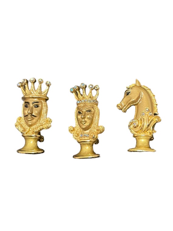 Vintage Crown Trifari Shoulder Brooch Pin Chess p… - image 9