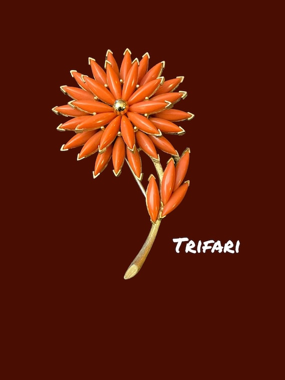 Trifari Gilded Gold Coral Brooch Pin - image 5