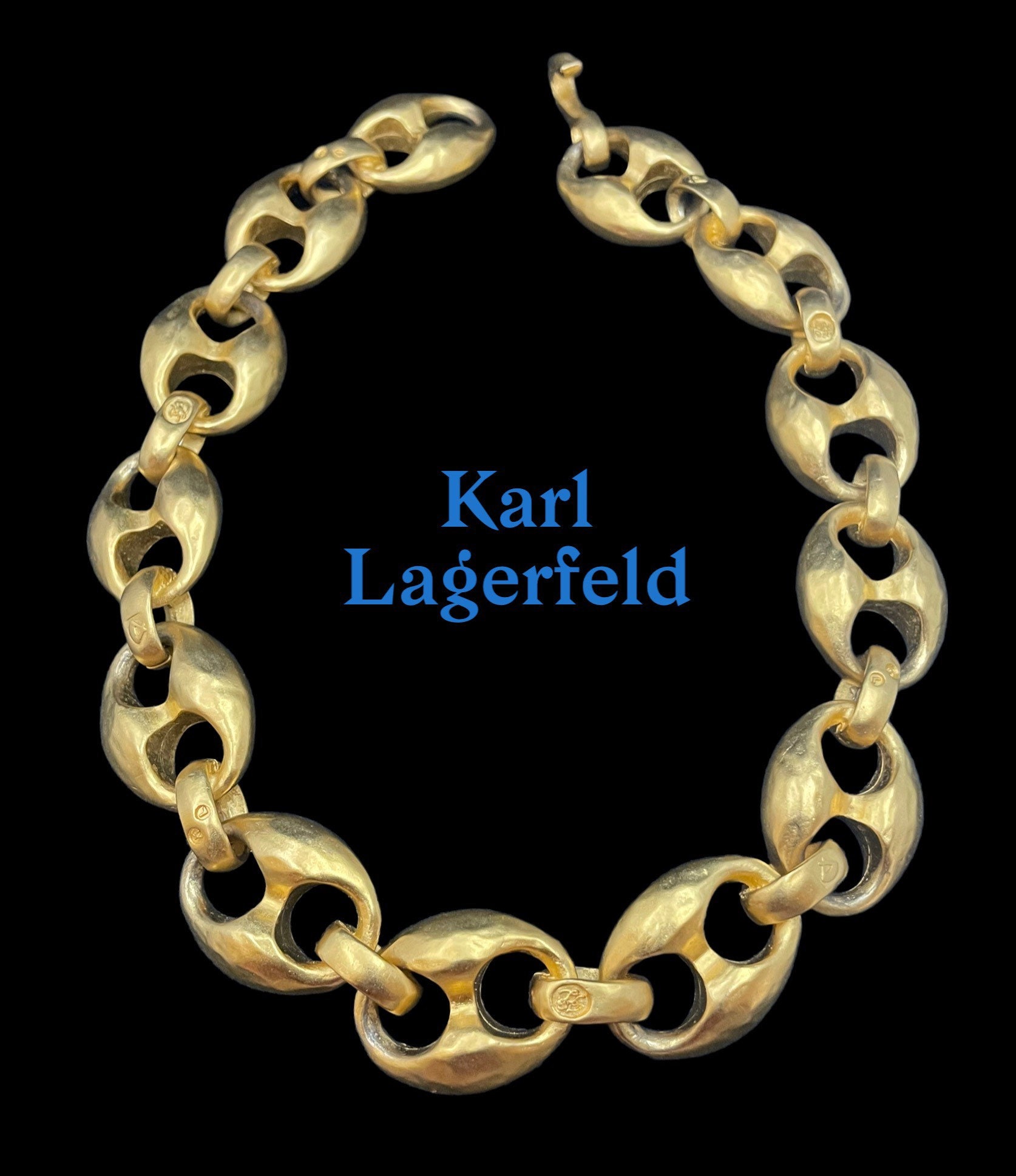 アクセサリー KARL LAGERFELD coin charm gold bracelet Karl Lagerfeld Vintage Charm Bracelet KL LOGO Fan Gold Coin