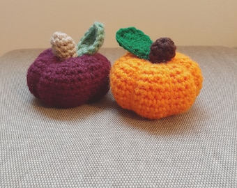 Small Crochet Pumpkin