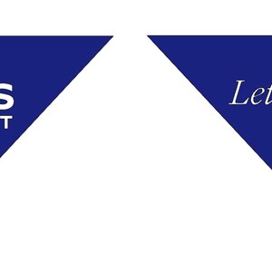 Puede incluir: Dos letreros azules en forma de tri&aacute;ngulo con texto blanco. El letrero de la izquierda dice "HARRIS for PRESIDENT" en blanco con "for" en rojo. El letrero de la derecha dice "Let's WIN this." en blanco con "WIN" en rojo.