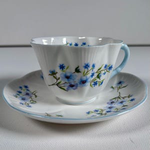 ヴィンテージ イングリッシュ ボーンチャイナ ティーカップ シングルチョイス フローラル ゴールドトリム エインズレイ ロイヤル グラフトン ウェッジウッド クラウン クラシック ティーカップ