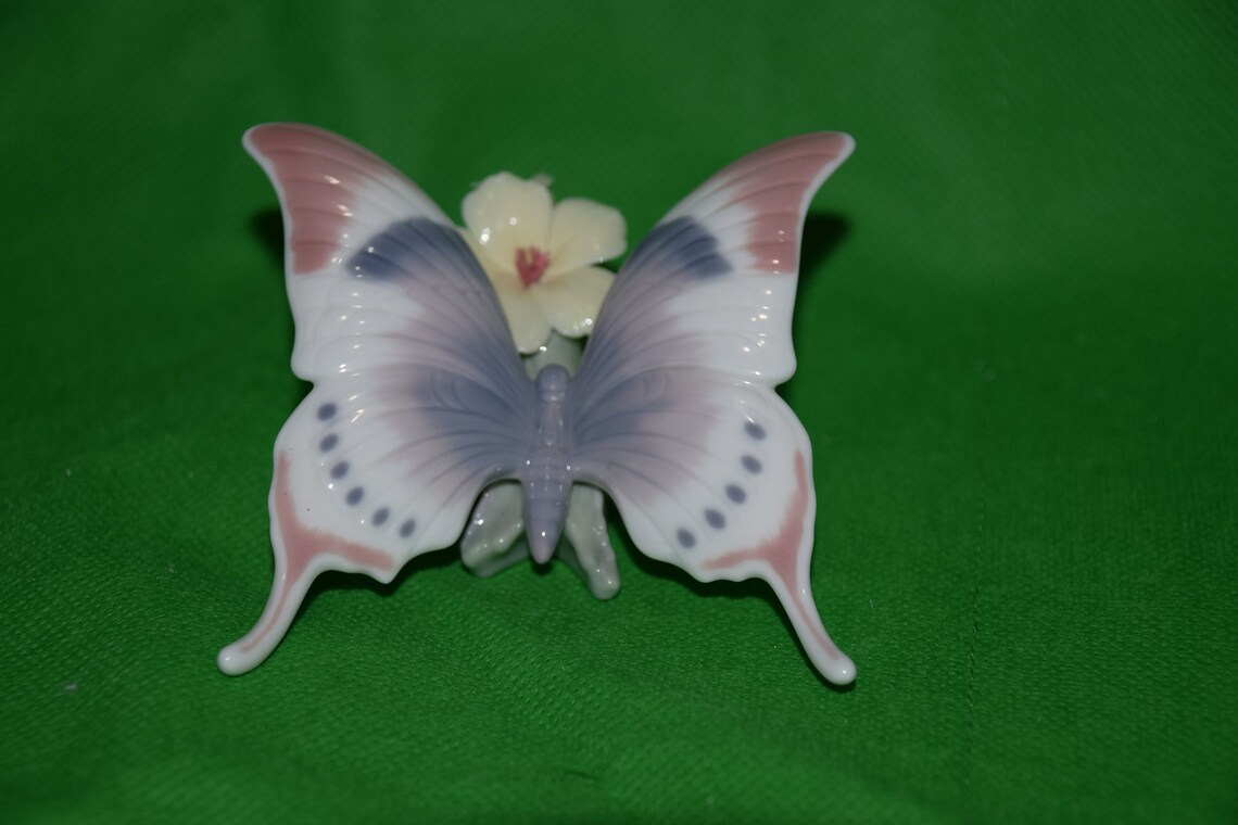 LLADRO / 6173 / A Moment's Rest / BUTTERFLY Etsy