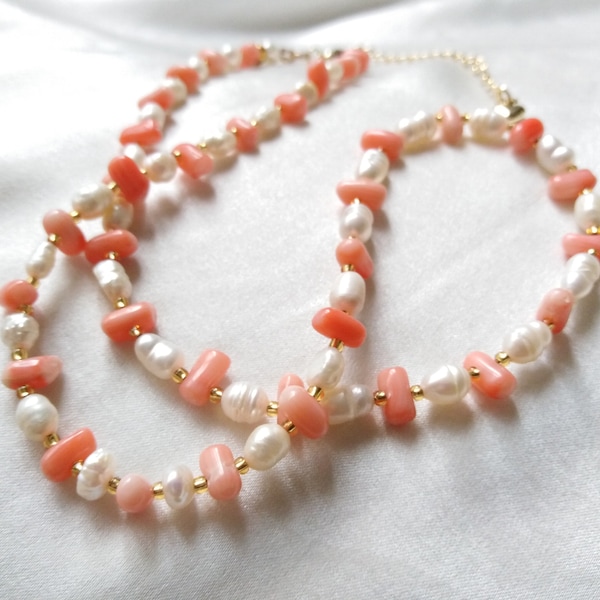 Freshwater pearls and coral necklace. Freshwater pearls and coral choker. Necklace made of natural stones. Handmade bijouterie.