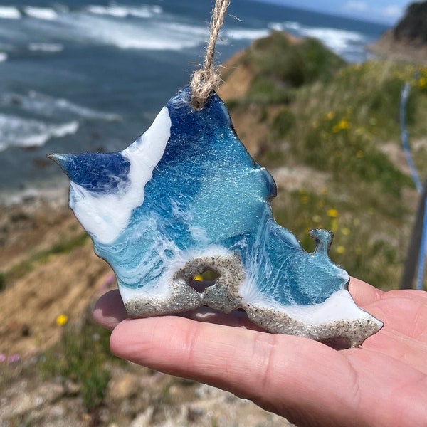 Oahu Hawaii Ornament or Magnet, Oahu Gift Lovers is Resin One Of-A-Kind, Christmas Ornament With Real Sand, Ocean Waves, Wall Decoration