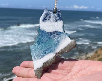 Maine Ornament or Magnet, Resin Maine Gift That&#39;s One Of A Kind, State Christmas Ornament With Real Sand And Ocean Waves, Wall Decoration