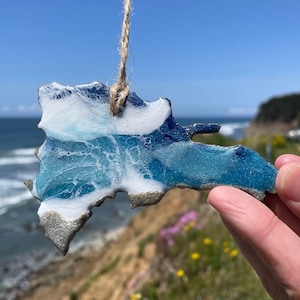 Dominican Republic Ornament or Magnet, Resin One Of A Kind, State Christmas Ornament With Real Sand And Ocean Waves, Wall Decoration