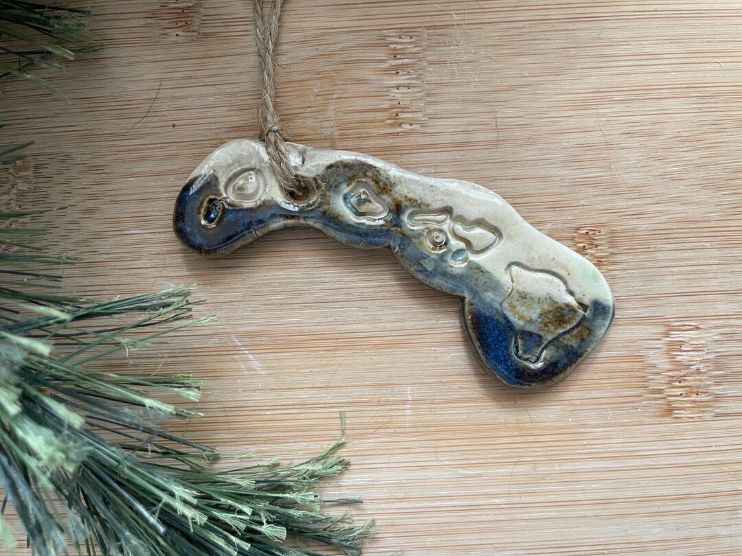 Hawaii Rustic Ornament Ceramic Mountain and Forest State Ornament