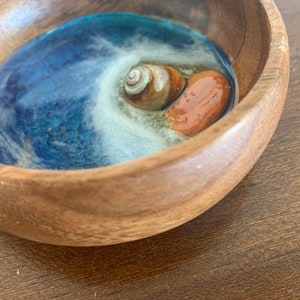Ocean Trinket Dish, Gift for Mom Jewelry Dish Resin Trinket Dish, Acacia Bowl with Real Sand and Gorgeous Seashell and Rock