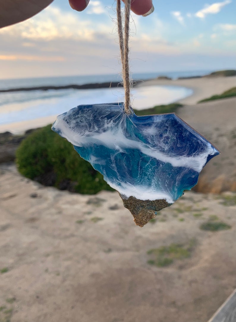 Resin State Ornament: Real Sand & Ocean Waves Christmas Decoration - Thumbnail 2