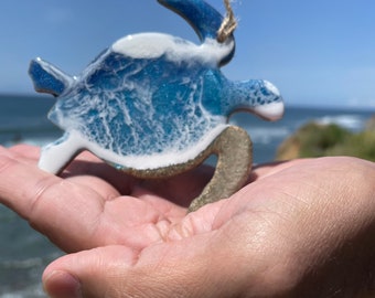 Adorno de tortuga marina de resina: arena real y olas del océano, único en su tipo
