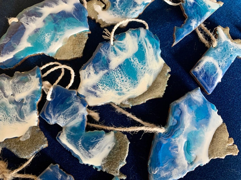 Resin State Ornament: Real Sand & Ocean Waves Christmas Decoration - Thumbnail 3