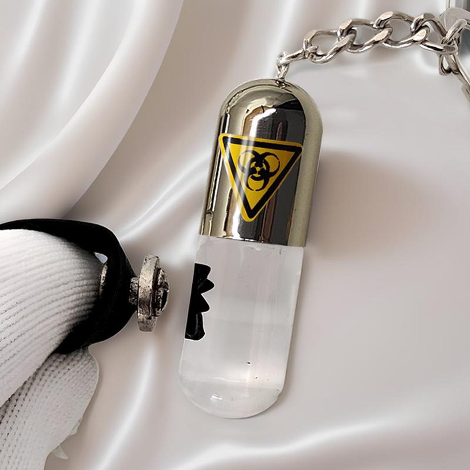 Biohazard and Venom Combined Ferrofluid Keychain - Etsy