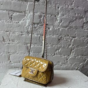 Vintage Chanel Mini Flap Shoulder Bag – Patent Leather with Chain Strap