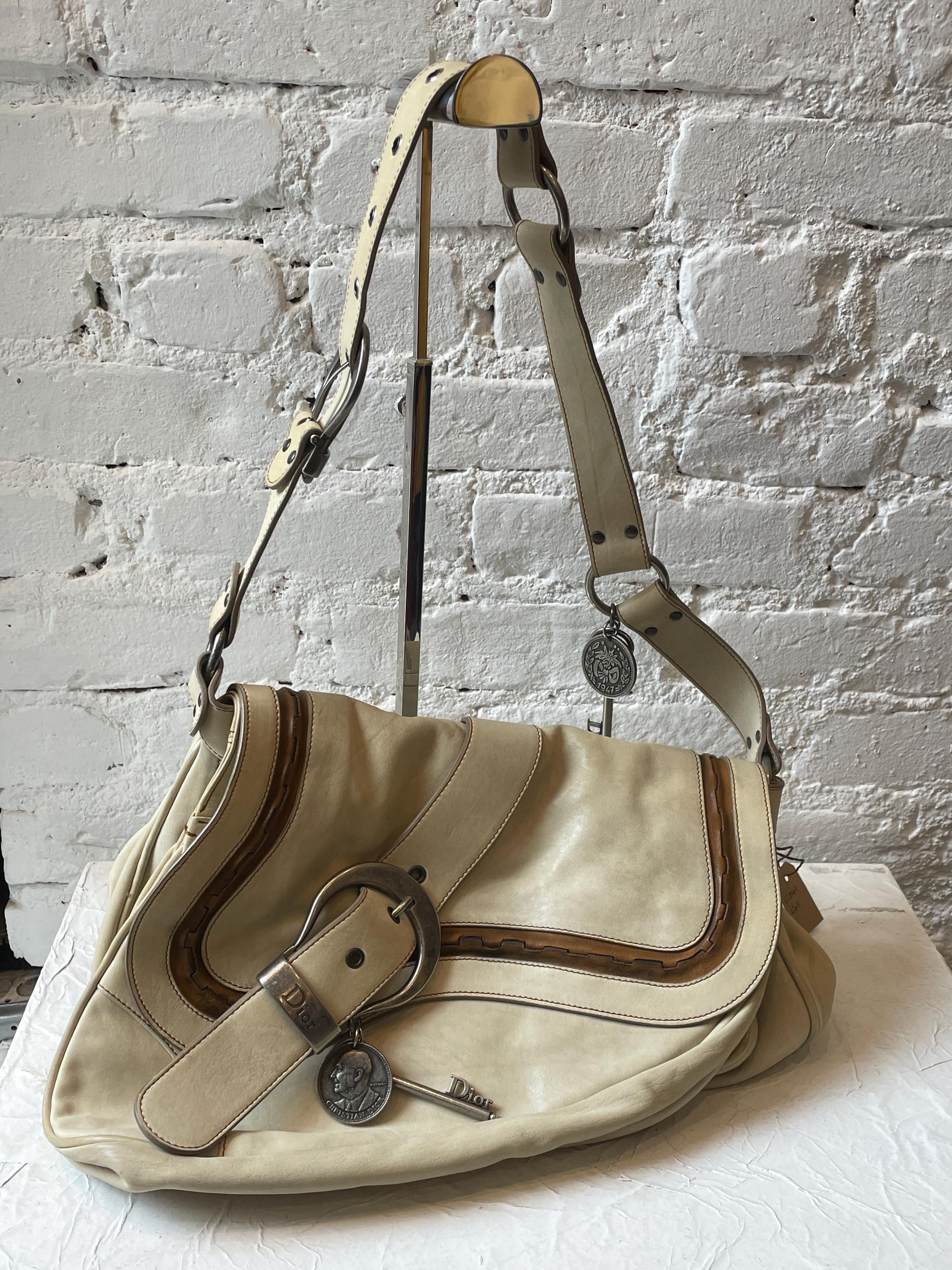 Bolso de mano Gaucho Saddle de Christian Dior (blanco)