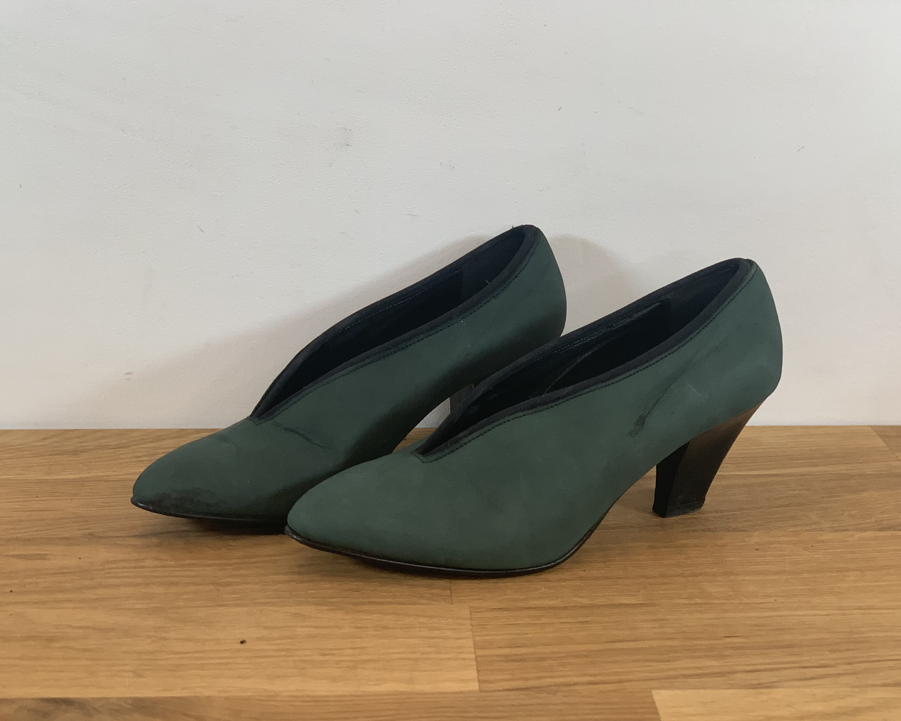 Green low heel shoes Clearance