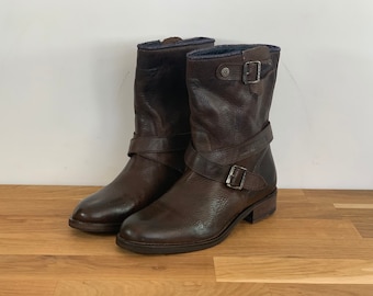 Vintage Brown Leather Flat Ankle Boots  Hilfiger Size 40 EU / Size 9 US women / 7 UK women