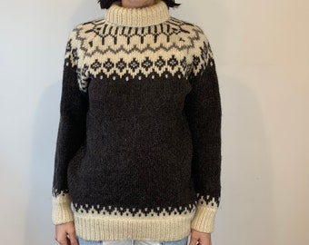 vintage Pure Wool Tricoté à la main Marron Beige Blanc Fair Isle Long Pull Pull Taille S Femmes