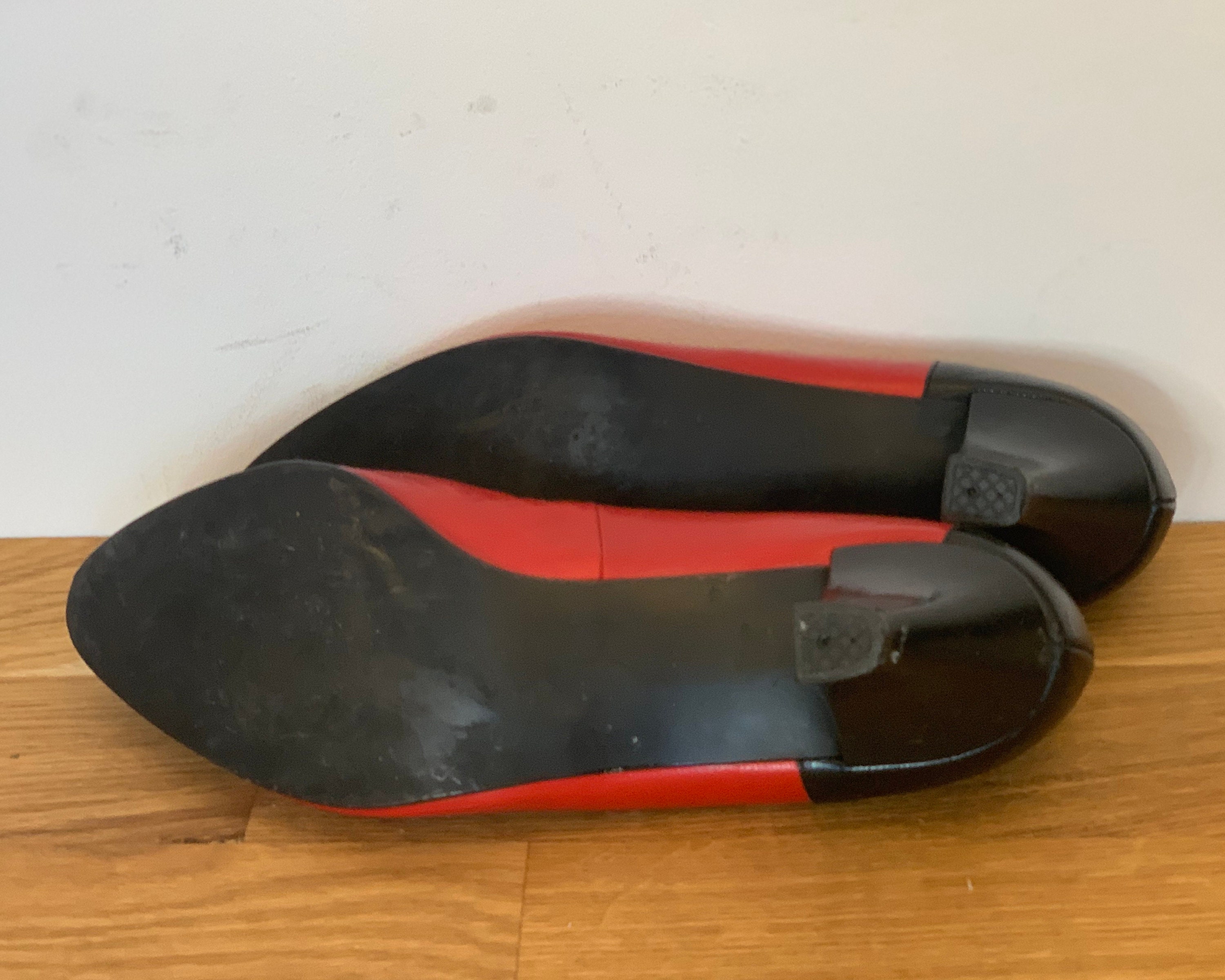 Vintage Two Tone Black and Red Leather Low Heel Shoes Size 37.5 EU
