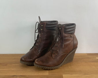 Vintage Brown Leather Platform Ankle Winter Boots Size 38 EU / Size UK women 4 1/2/ Size US women 7 1/2
