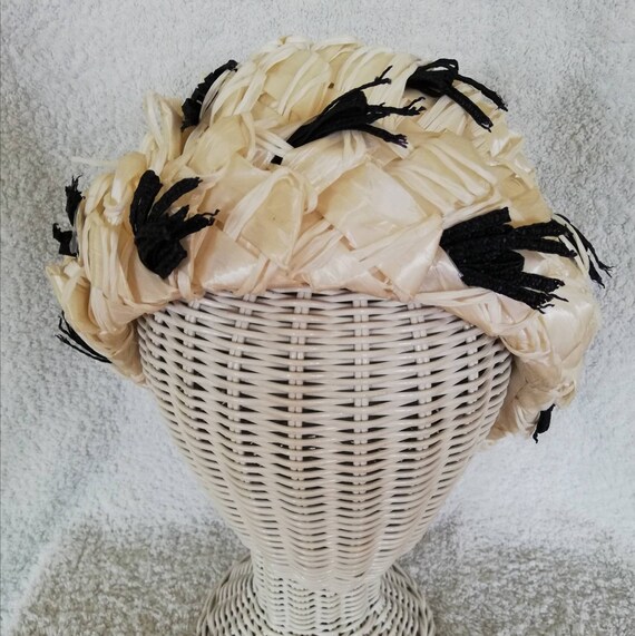 1960s Elsa Schiaparelli Raffia Hat
