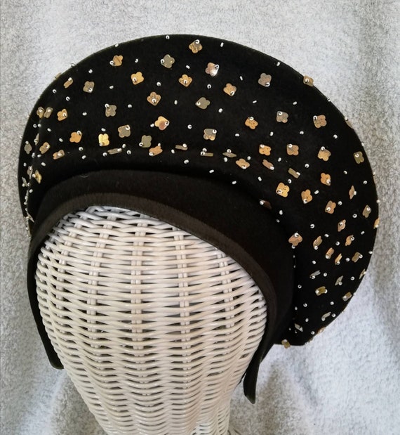 1940s Black felt halo hat