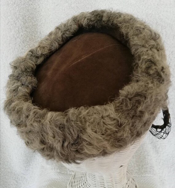 1940s Curly Lamb Tilt Topper